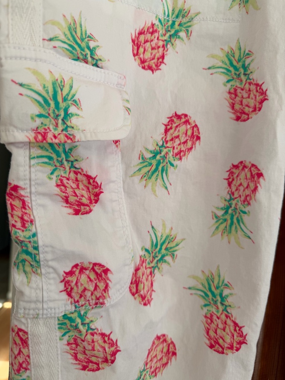 Time and Tru White Pineapple Print Cargo Capris Women’s 16 - Picture 3 of 5